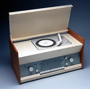 Braun Atelier 11 stereo radiogram, by Dieter Rams, 1961