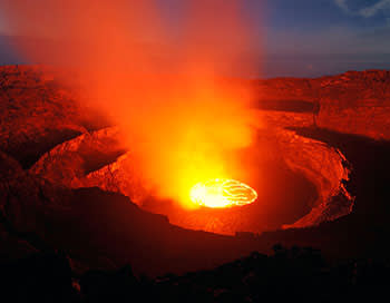 The world’s largest lava lake at Nyiragongo