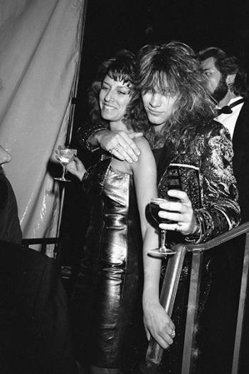 Jon Bon Jovi with his wife Dorothea Hurley in 1988