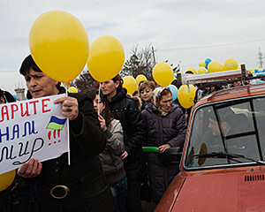A ‘pro-Kiev’ march in the Tatar-dominated town of Bakhchysarai after the referendum, which Crimean Tatars had boycotted
