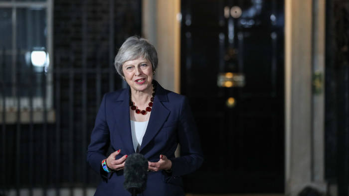 Theresa May, U.K. prime minister, delivers a statement, following a special session of Cabinet to discuss the Brexit deal, outside number 10 Downing Street in London, U.K., on Wednesday, Nov. 14, 2018. May will ask her divided Cabinet ministers to back her Brexit deal or quit, as the U.K.’s divorce from the European Union enters its most dangerous phase yet. Photographer: Simon Dawson/Bloomberg