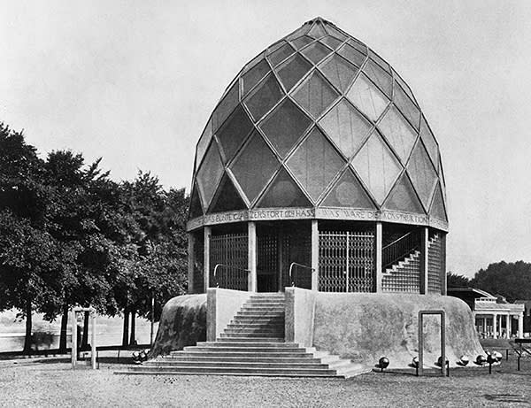 Bruno Taut’s pavilion in Cologne, 1914