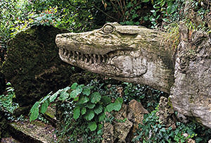 Crocodile sculpture, Giardino Jacquard