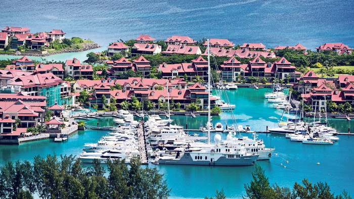 Private villas, apartments and holiday houses with marina in Eden Iceland, Seychelles, Africa