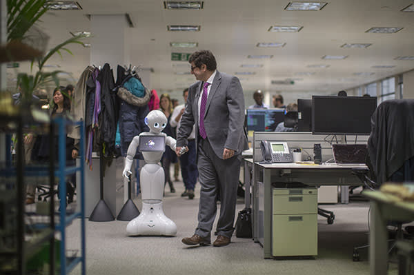 Pepper the robot visits the FT
