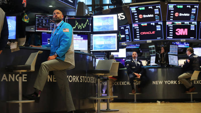 NEW YORK, NEW YORK - SEPTEMBER 18: Traders work on the floor of the New York Stock Exchange (NYSE) on September 18, 2019 in New York City. As concerns about a global economic slowdown mount, the Federal Reserve on Wednesday cut interest rates by a quarter percentage point for the second time since July. (Photo by Spencer Platt/Getty Images)