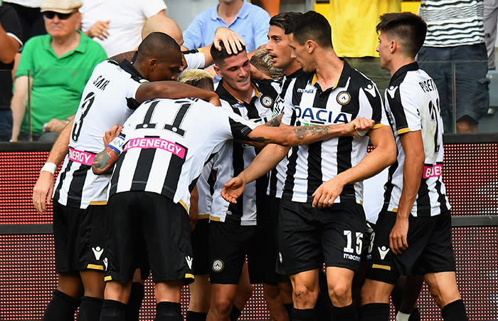 UDINE, ITALY - SEPTEMBER 16: Rodrigo De Paul of Udinese Calcio celebrates after scoring the opening goal with team-mates during the serie A match between Udinese and Torino FC at Stadio Friuli on September 16, 2018 in Udine, Italy. (Photo by Alessandro Sabattini/Getty Images)