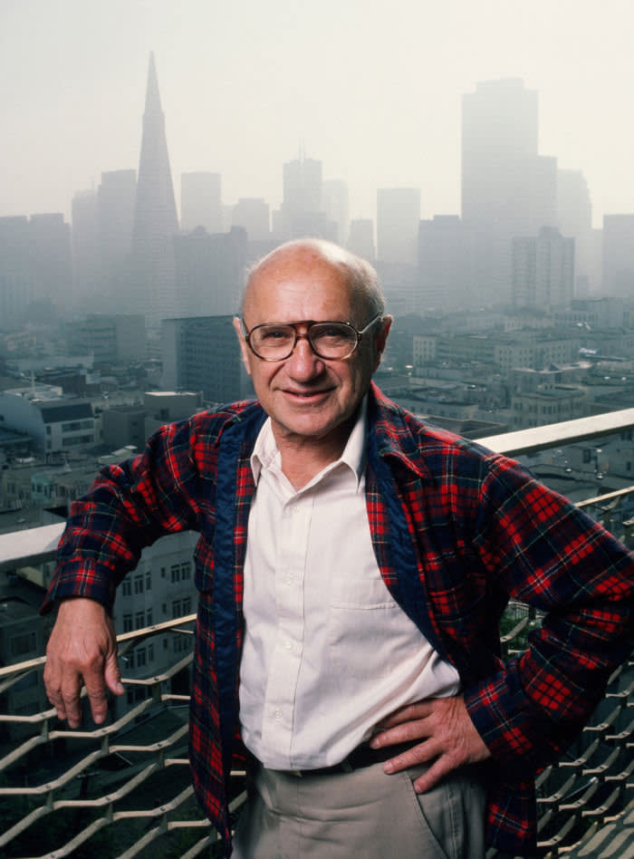 SAN FRANCISCO, CA - 1986: Nobel Prize-winning economist Milton Friedman poses on the balcony of his home during a 1986 San Francisco, California, photo portrait session. For much of the 1980s, Friedman's economic policies helped shape the United States and the world.(Photo by George Rose/Getty Images)