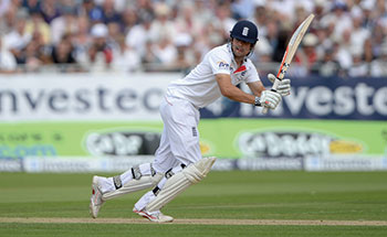 CHESTER-LE-STREET, ENGLAND - AUGUST 09: Alastair Cook of England bats during day one of 4th Investec Ashes Test match between England and Australia at Emirates Durham ICG on August 09, 2013 in Chester-le-Street, England. (Photo by Gareth Copley/Getty Images)
