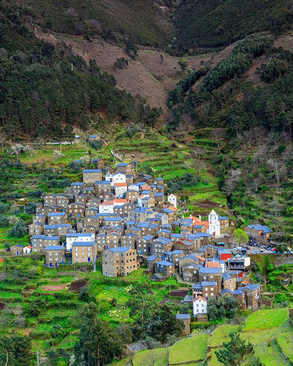 The village of Piódão, a member of the Aldeias Históricas de Portugal, to the south of the Serra da Estrela