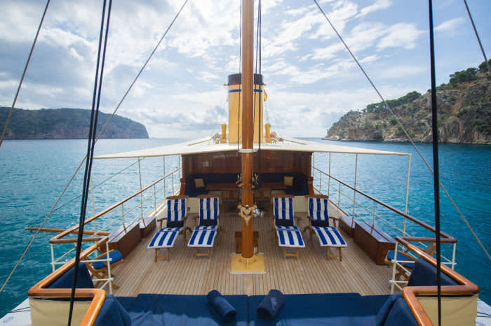 FAIR LADY Superyacht | Luxury Yacht for Charter |