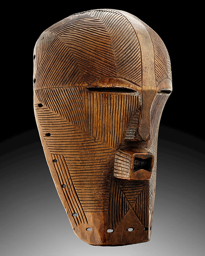 SONGYE KIFWEBE MASK Wood with pigments Height 44 cm (17.3 in.) Republic Democratic of the Congo - Late 19th-early 20th CLAES GALLERY