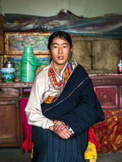 Dechen Wangmo, who was relocated from the grasslands to the city