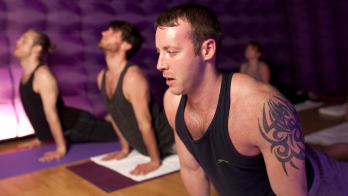 Linkedin Employees take morning Hotpod Yoga to combat stress. Credit: David Parry/ FT