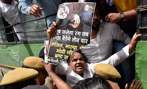 Public protests against Mallya, New Delhi, March 2016