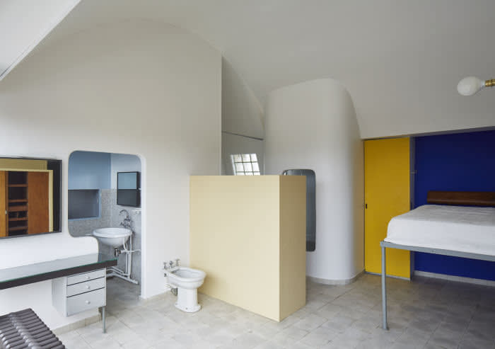 apartment showing its bed © FLC-ADAGP - ANTOINE MERCUSOT