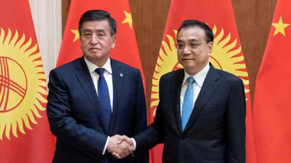 Sooronbai Jeenbekov and Li Keqiang
