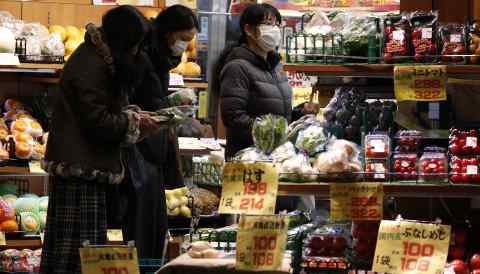 A separate tax rate for food and beverages could cause confusion in Japan's supermarkets if they are not prepared by next October.