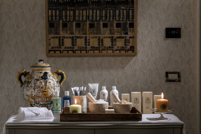 Products of Santa Maria Novella in the spa apartment of The Savoy