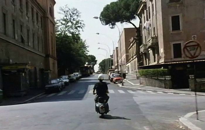 Nanni Moretti explores Rome on a Vespa in ‘Dear Diary’