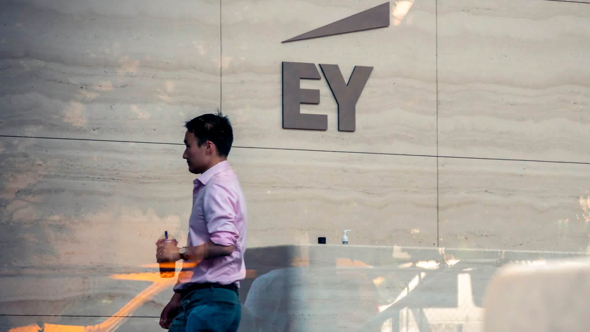 EY US reshuffles leadership following failure of spin-off plan