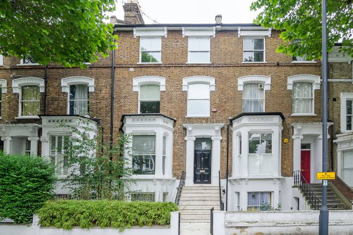Buyers seek cachet in Hammersmith’s village-style living