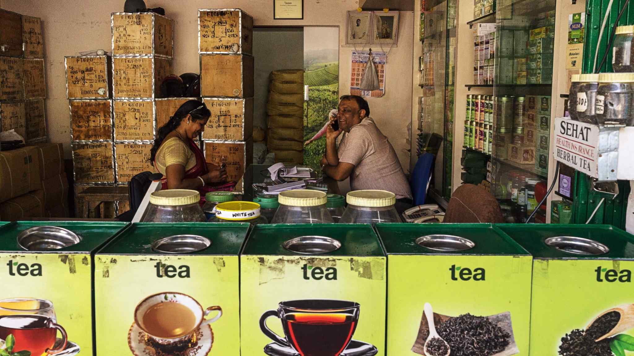 Darjeeling tea price tumbles after India leaf-blending quarrel