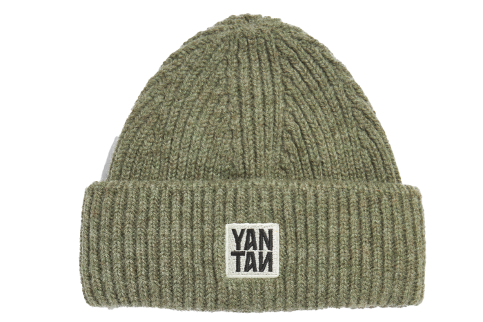 قبعة صغيرة من الصوف البريطاني من يان تان ، 50 جنيهًا إسترلينيًا