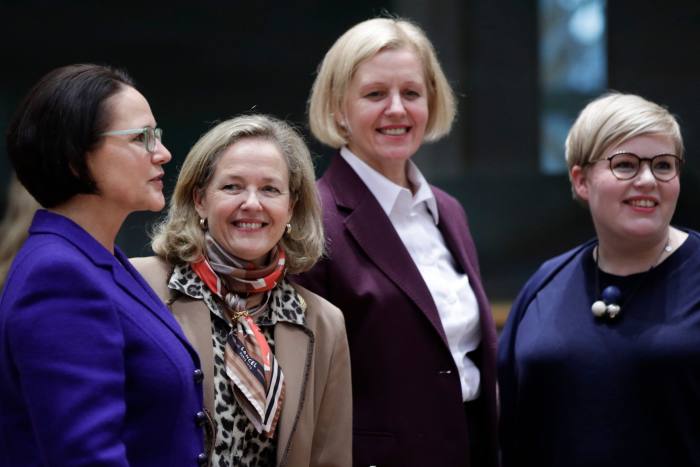 Nadia Calvino, deuxième à gauche, avec ses collègues ministres luxembourgeois, estonien et finlandais lors d'une réunion des ministres européens des finances à Bruxelles cette semaine