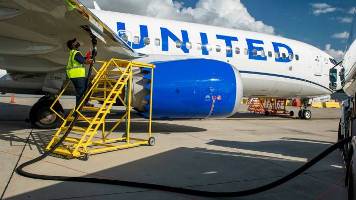 Sugar high: a United test flight in October burnt fuel derived from sugars in corn