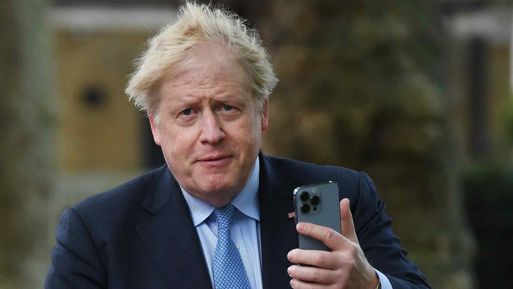 Boris Johnson at risk of losing Covid inquiry legal funding, Whitehall warns
