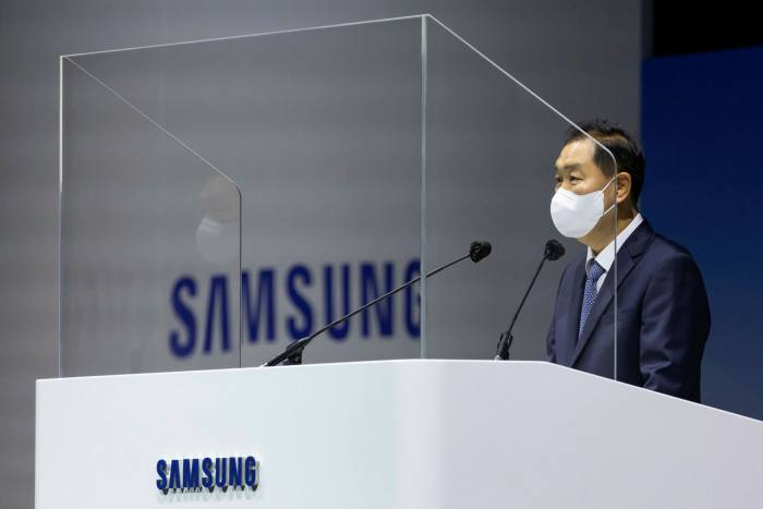 Han Jong-hee, co-vice chairman and co-chief executive of Samsung Electronics