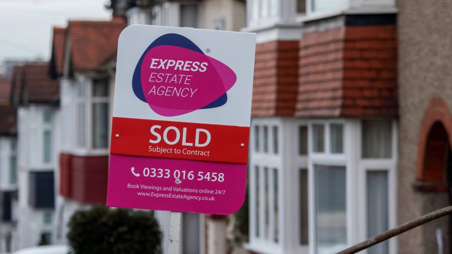 Cost of fixed-rate mortgages set to fall as UK inflation outlook brightens
