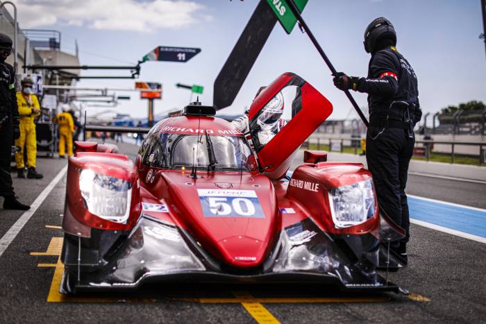 LMP2 cars are the second fastest class in the Le Mans series