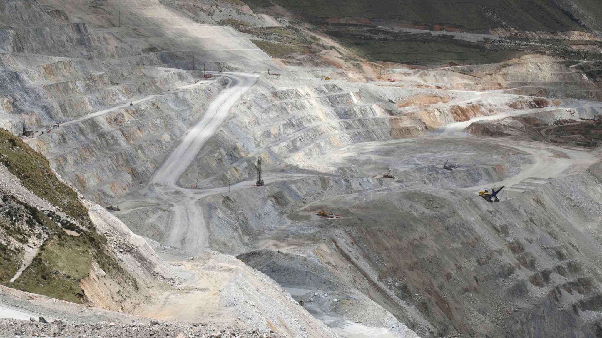 Peru unrest threatens copper supply