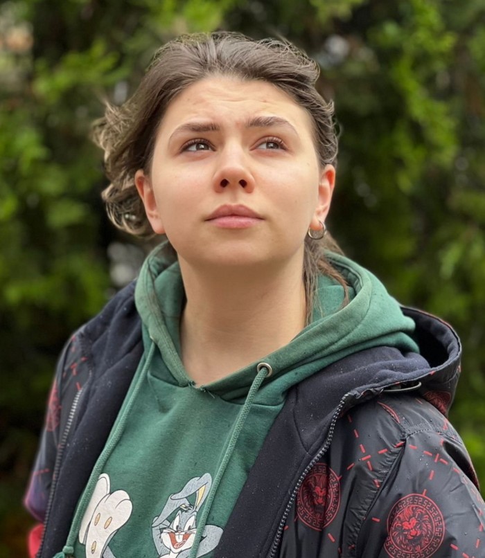 Polina Sydorenko, a 19-year-old Ukrainian student. Russian missile attacks shut down her university, forcing her to flee to Italy