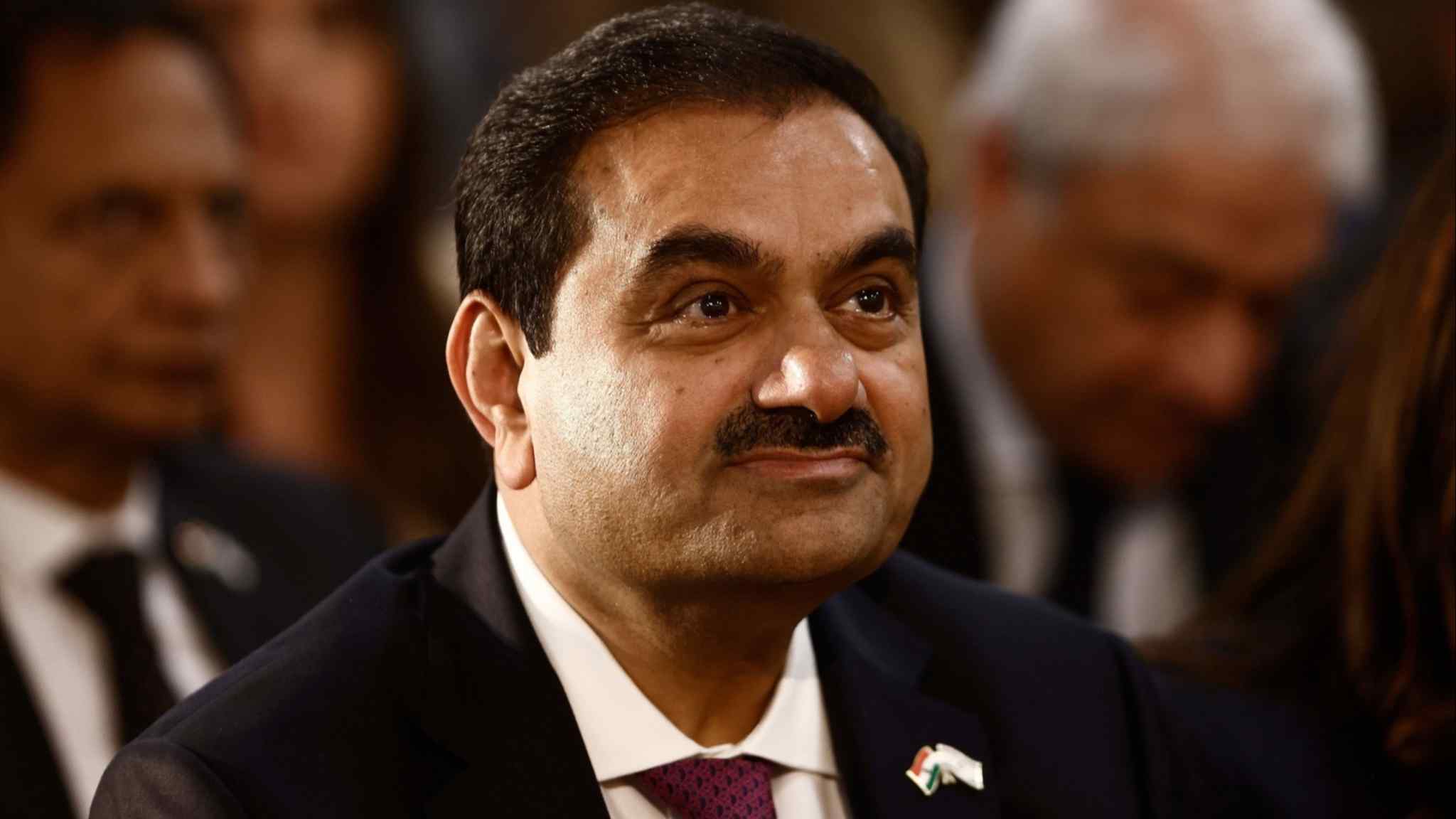 Adani sell-off tops $90bn as share sale fails to ease crisis