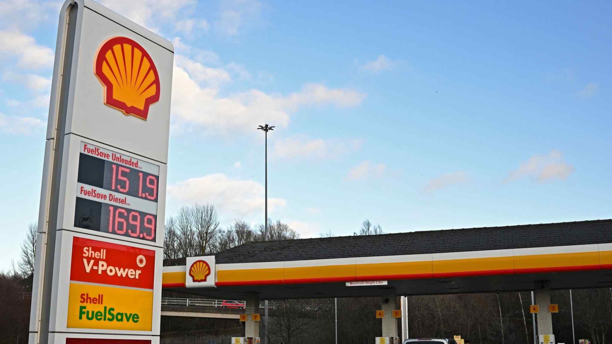 Shell profits more than double to record $40bn