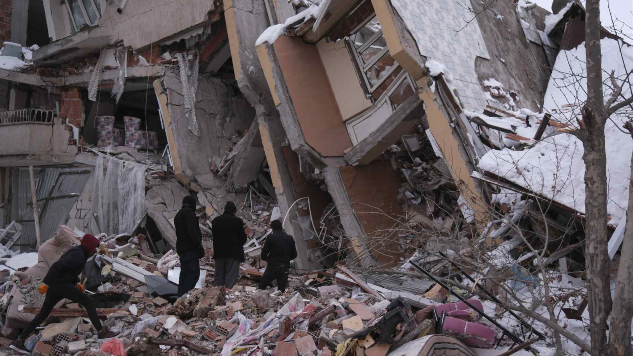 Death toll from Turkey and Syria earthquakes nears 8,000