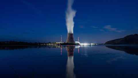 Planta de energía nuclear Isar 2 en Baviera, Alemania