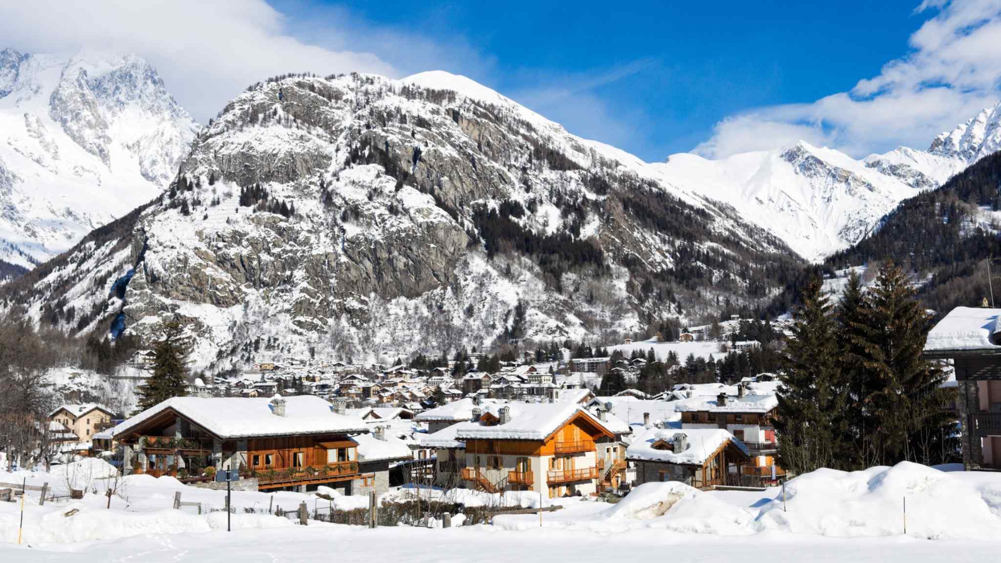 The allure of Courmayeur: ski-home buyers find lower costs in Italy