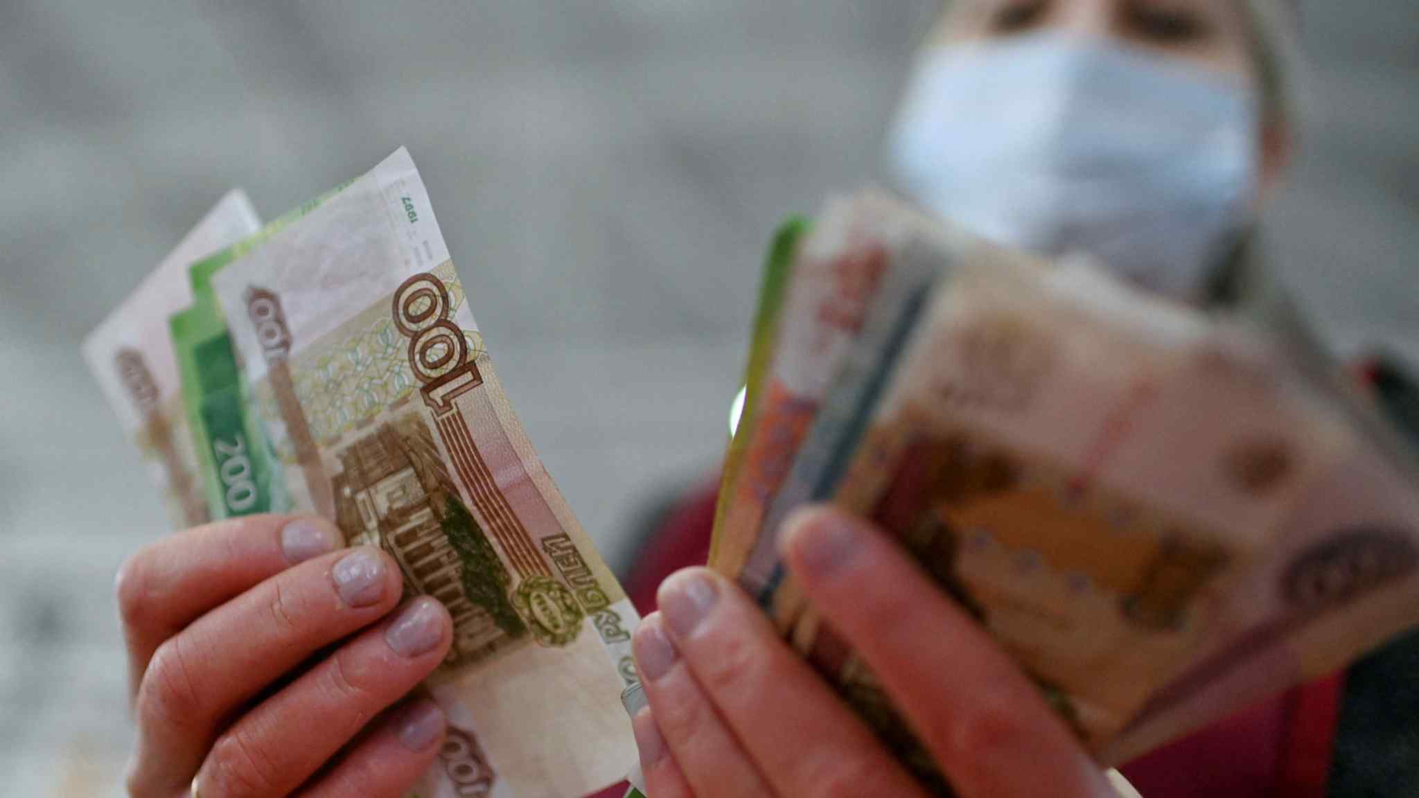 Russia slashes rates in effort to cool rouble’s rapid ascent