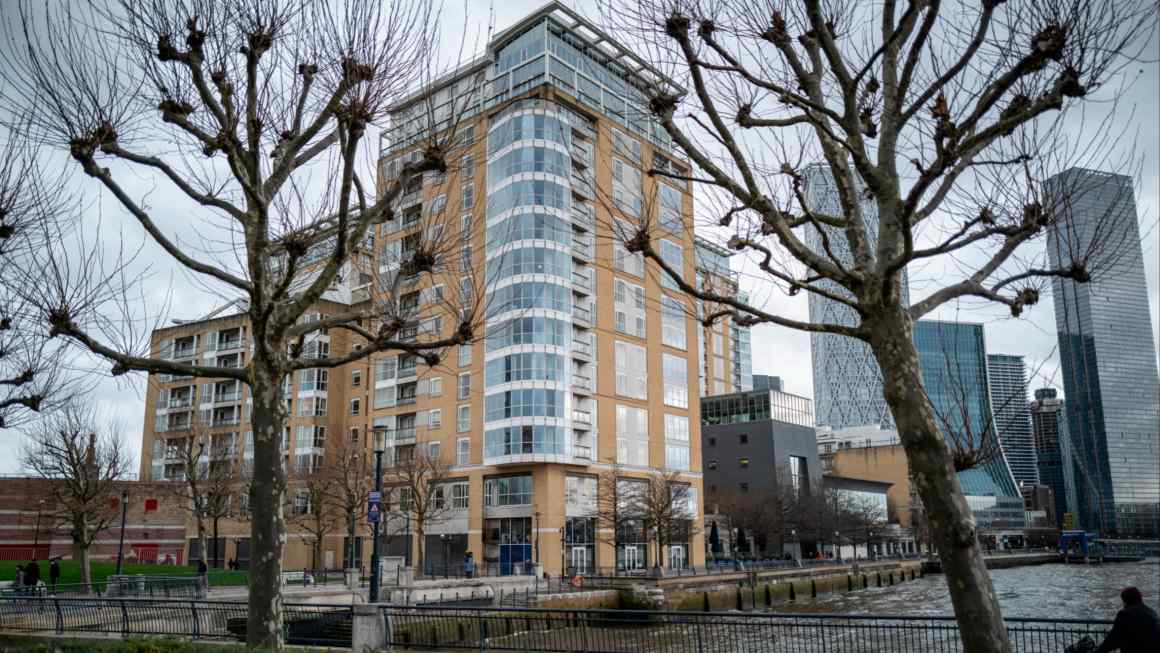 UK sends Canary Wharf landlord first cladding bill under new powers