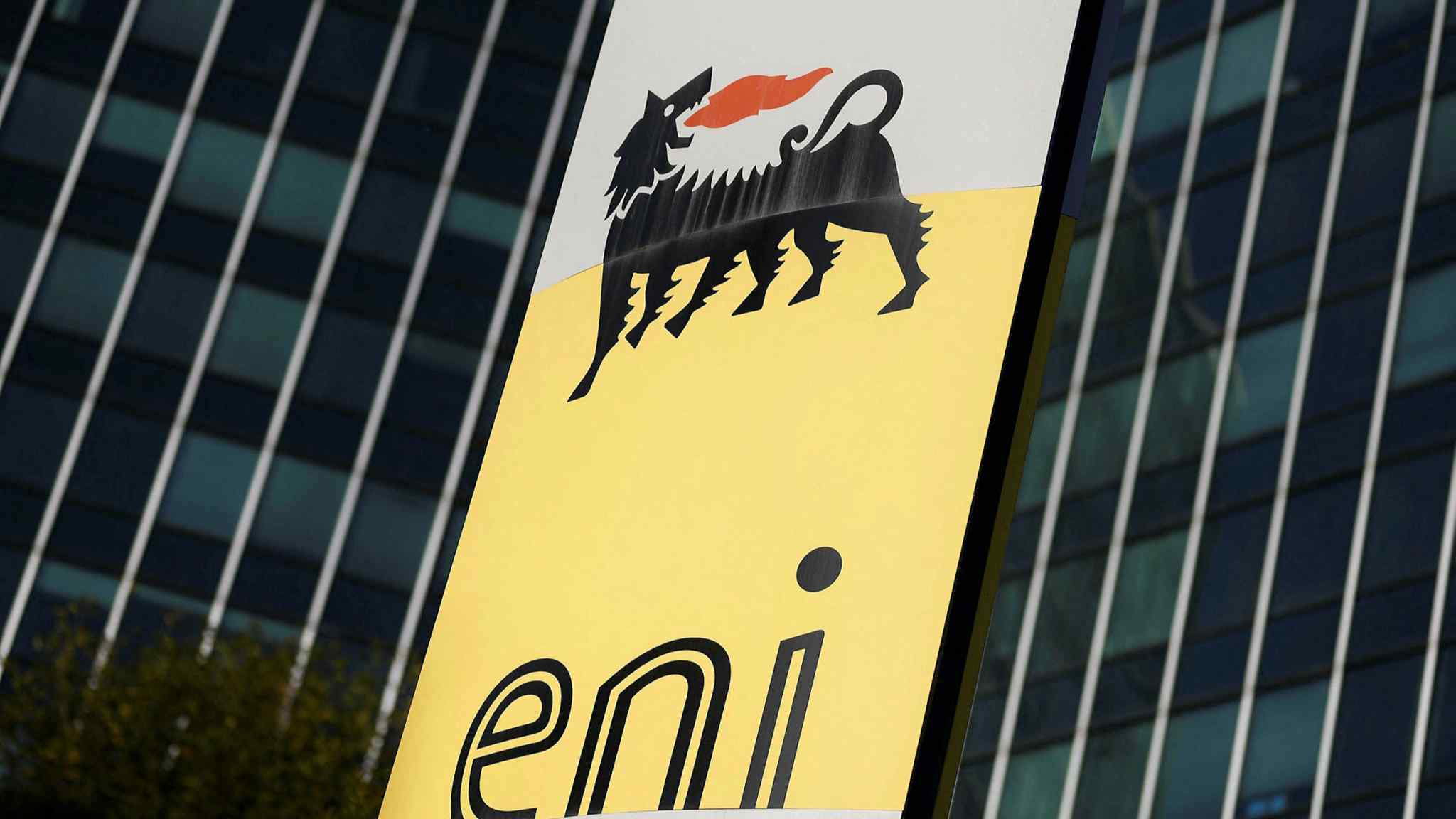 Live news: ENI to open rouble bank account to buy Russian gas
