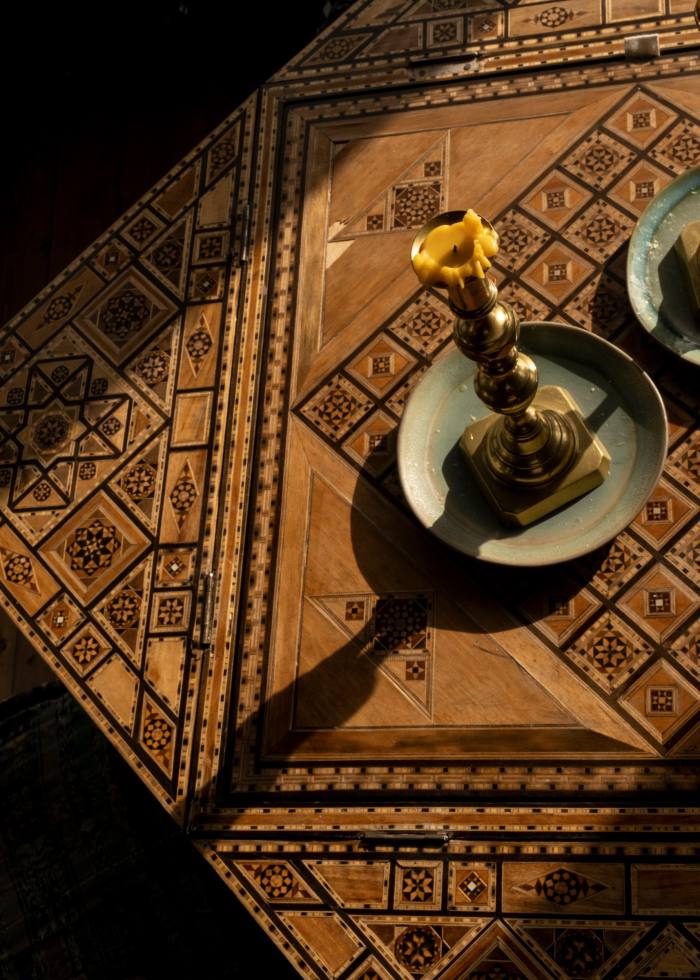 Her Moroccan games table