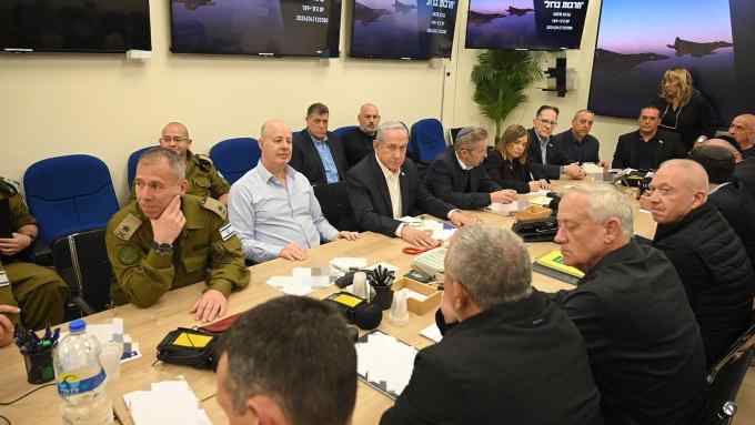 Benjamin Netanyahu surrounded by members of the war cabinet
