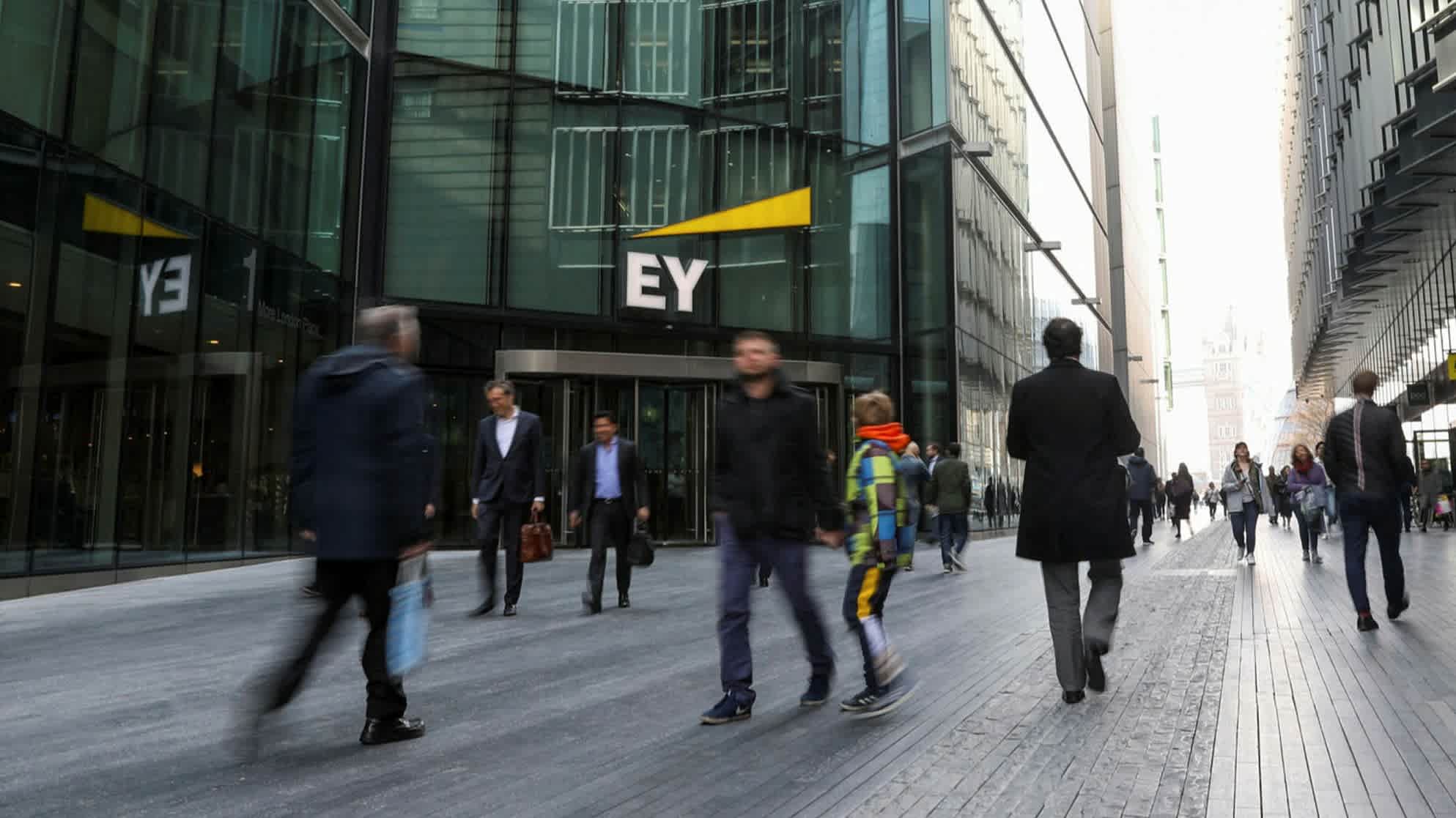 EY boosts accountancy title inflation by dubbing senior staff ‘partner’