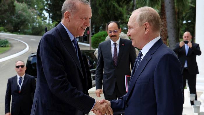 Russian president Vladimir Putin meets his Turkish counterpart Recep Tayyip Erdoğan in Sochi on Friday
