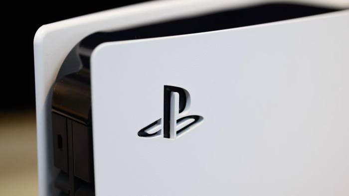 A PS5 console