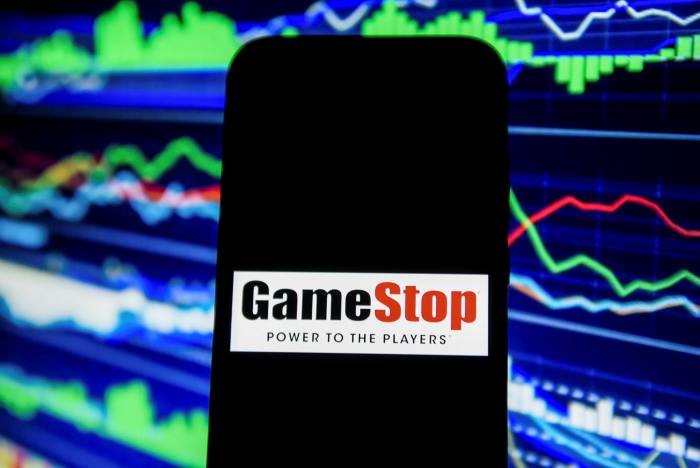 the Game Stop logo is seen displayed on an Android mobile phone